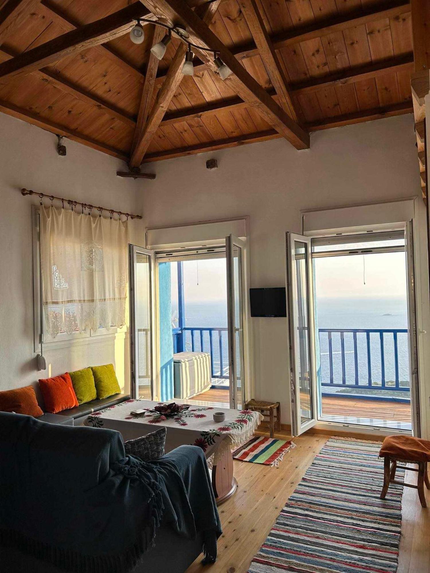 Avgoustina'S Home Glossa Buitenkant foto